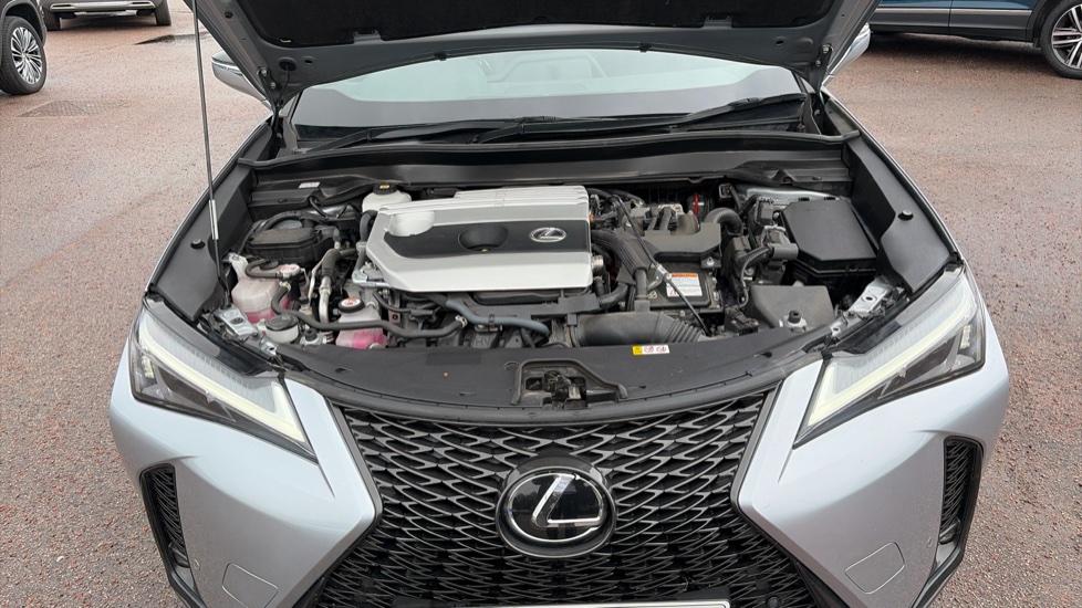 Lexus UX 250h 2.0 F-Sport Design 5dr CVT Hybrid Hatchback - Image 8