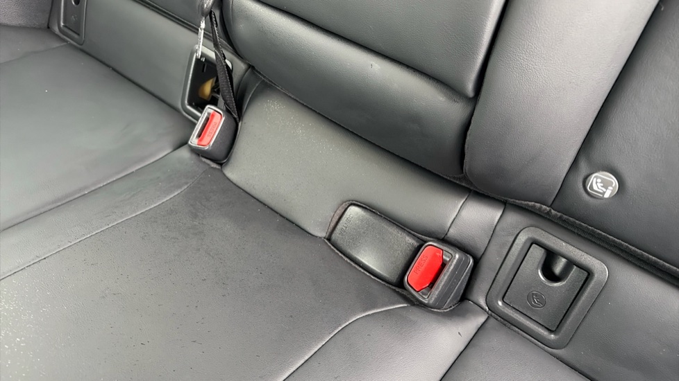 Lexus UX 250h 2.0 F-Sport Design 5dr CVT Hybrid Hatchback - Image 17