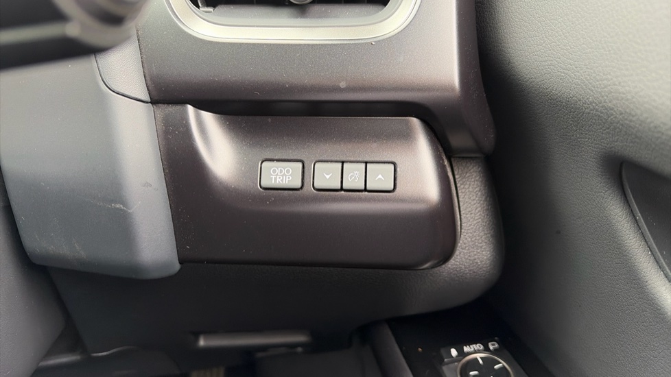 Lexus UX 250h 2.0 F-Sport Design 5dr CVT Hybrid Hatchback - Image 23