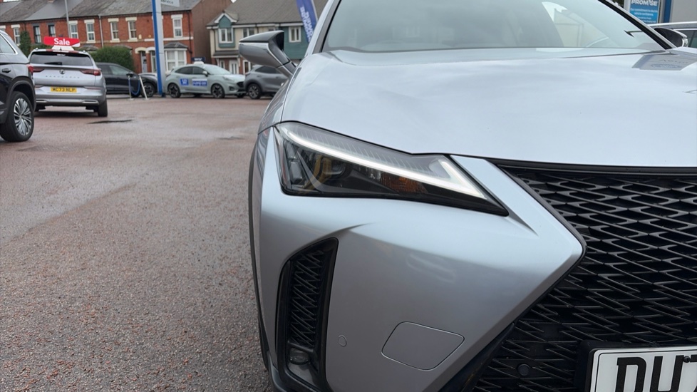 Lexus UX 250h 2.0 F-Sport Design 5dr CVT Hybrid Hatchback - Image 43