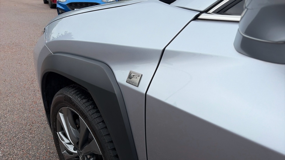 Lexus UX 250h 2.0 F-Sport Design 5dr CVT Hybrid Hatchback - Image 45