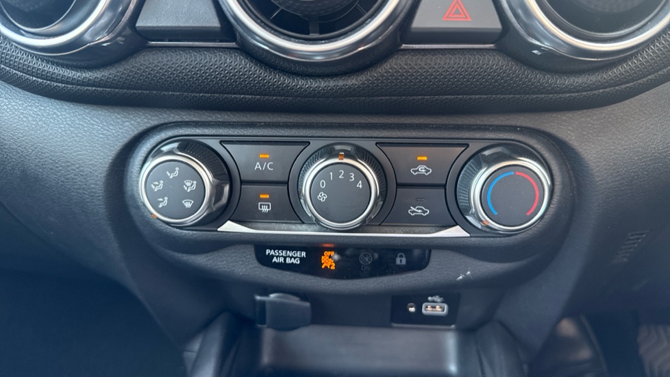 Nissan Juke 1.0 DiG-T 114 Acenta 5dr Petrol Hatchback - Image 22