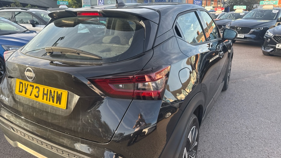 Nissan Juke 1.0 DiG-T 114 Acenta 5dr Petrol Hatchback - Image 31