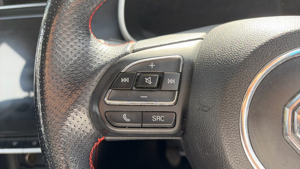 MG ZS 1.5 VTi-TECH Exclusive 5dr Petrol Hatchback - Image 21