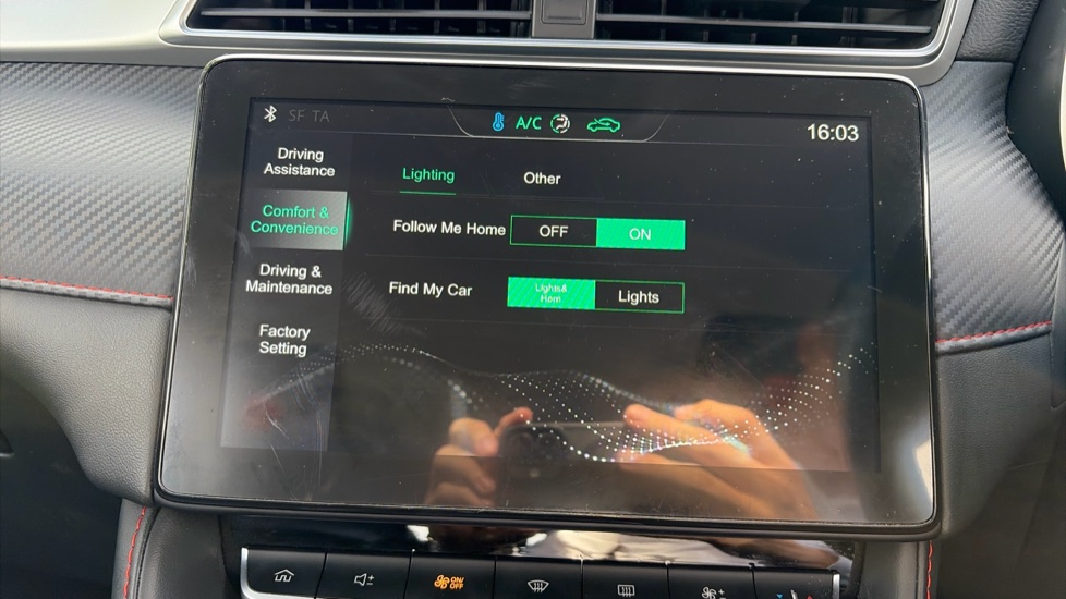 MG ZS 1.5 VTi-TECH Exclusive 5dr Petrol Hatchback - Image 25