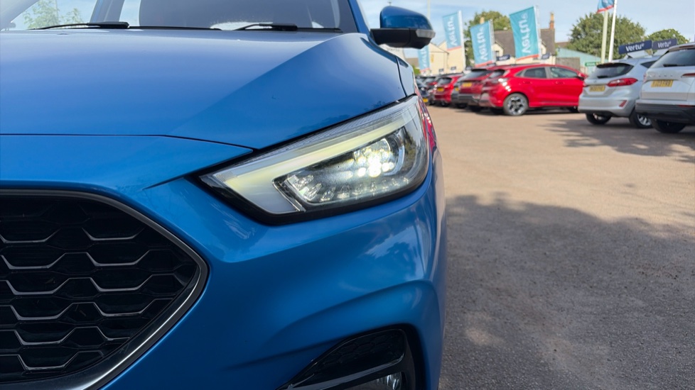 MG ZS 1.5 VTi-TECH Exclusive 5dr Petrol Hatchback - Image 35