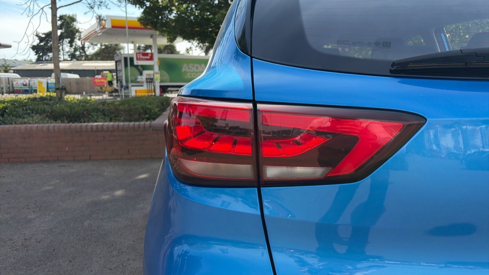 MG ZS 1.5 VTi-TECH Exclusive 5dr Petrol Hatchback - Image 36