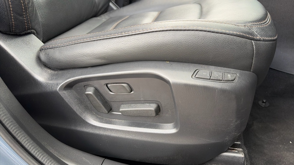 Mazda CX-5 2.0 e-Skyactiv G MHEV Exclusive-Line 5dr Petrol Estate - Image 35