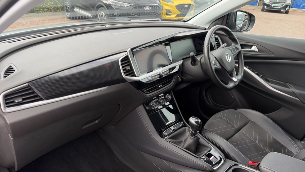 Vauxhall Grandland 1.2 Turbo Ultimate 5dr Petrol Hatchback - Image 9