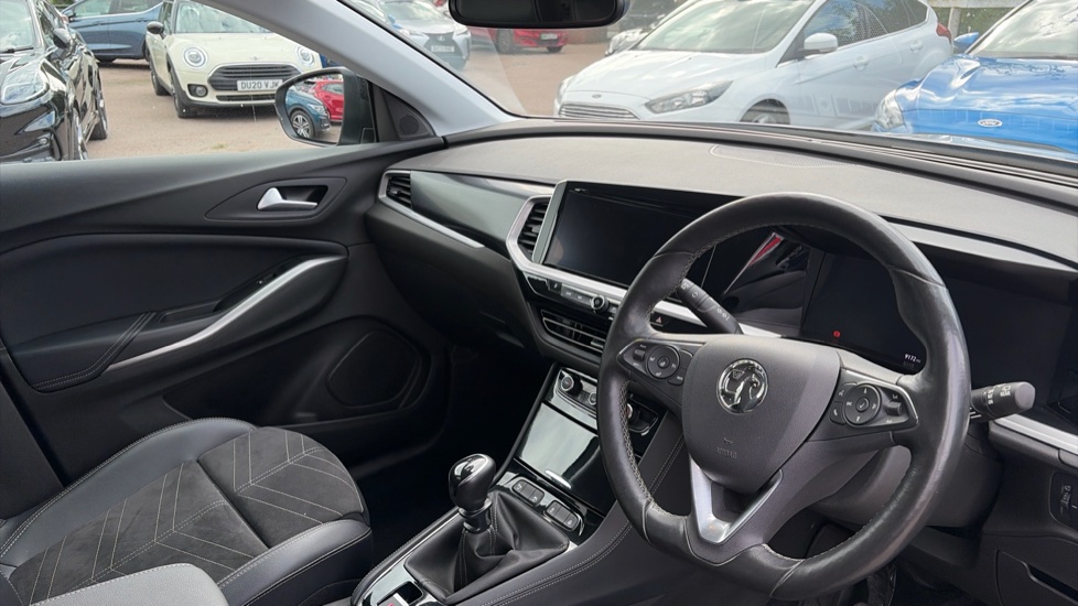 Vauxhall Grandland 1.2 Turbo Ultimate 5dr Petrol Hatchback - Image 11