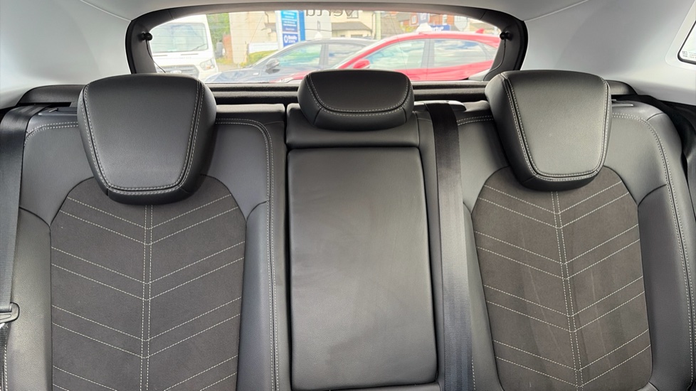 Vauxhall Grandland 1.2 Turbo Ultimate 5dr Petrol Hatchback - Image 15