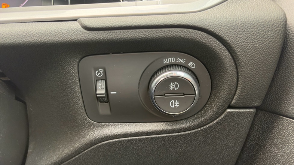 Vauxhall Grandland 1.2 Turbo Ultimate 5dr Petrol Hatchback - Image 32