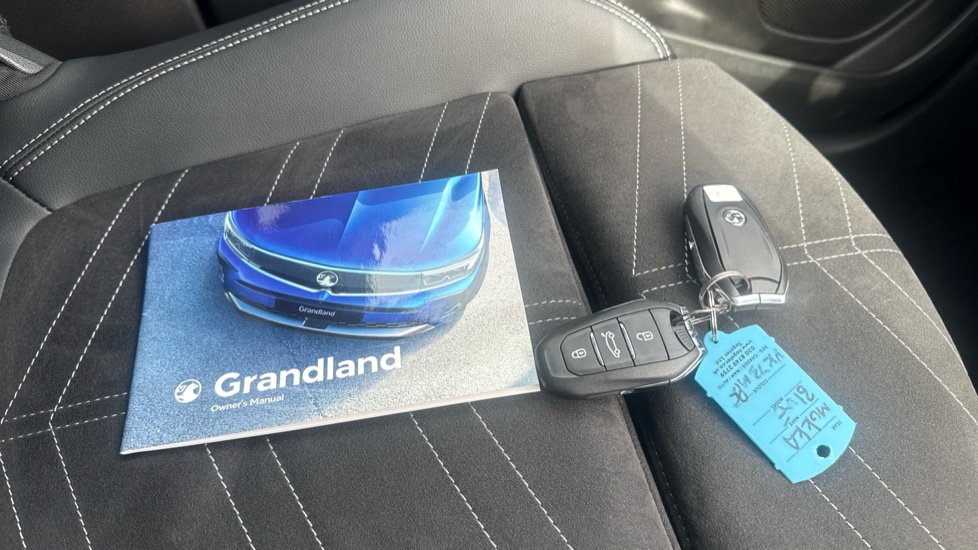 Vauxhall Grandland 1.2 Turbo Ultimate 5dr Auto Petrol Hatchback - Image 19