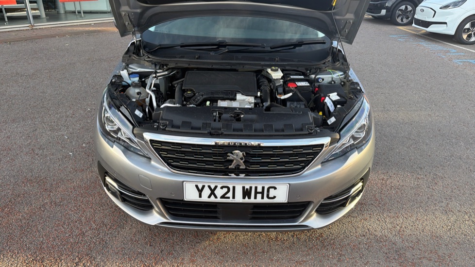 Peugeot 308 1.2 PureTech 130 Allure 5dr [Digital i-Cockpit] Petrol Estate - Image 8