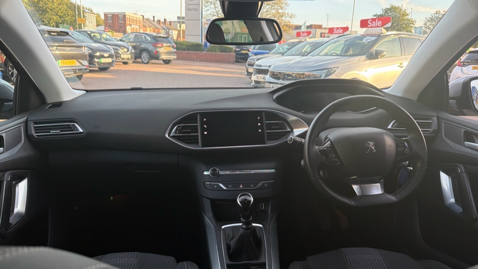 Peugeot 308 1.2 PureTech 130 Allure 5dr [Digital i-Cockpit] Petrol Estate - Image 10