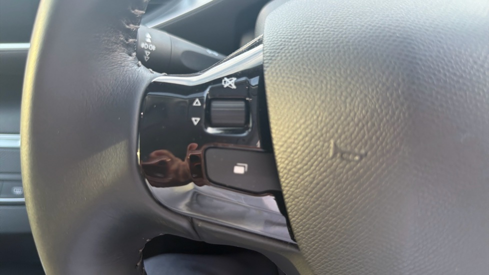 Peugeot 308 1.2 PureTech 130 Allure 5dr [Digital i-Cockpit] Petrol Estate - Image 21