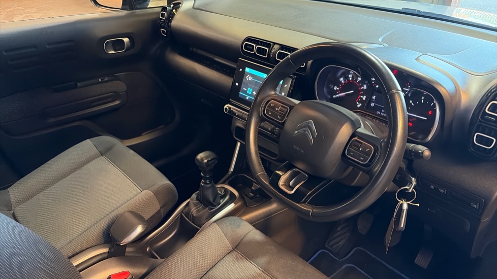 Citroen C3 Aircross 1.2 PureTech 130 Feel 5dr Petrol Hatchback - Image 11