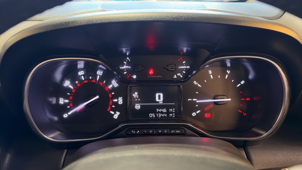 Citroen C3 Aircross 1.2 PureTech 130 Feel 5dr Petrol Hatchback - Image 18