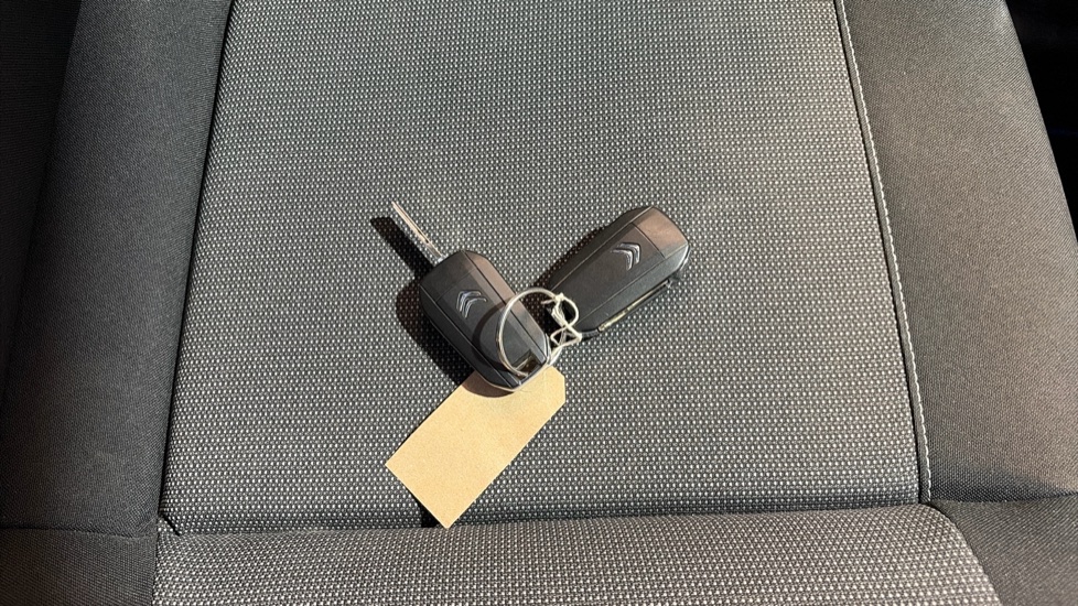 Citroen C3 Aircross 1.2 PureTech 130 Feel 5dr Petrol Hatchback - Image 20