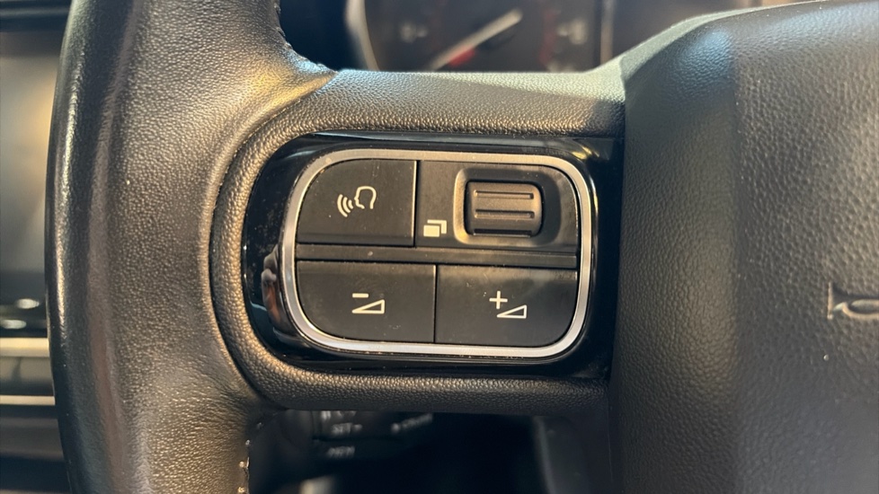 Citroen C3 Aircross 1.2 PureTech 130 Feel 5dr Petrol Hatchback - Image 21