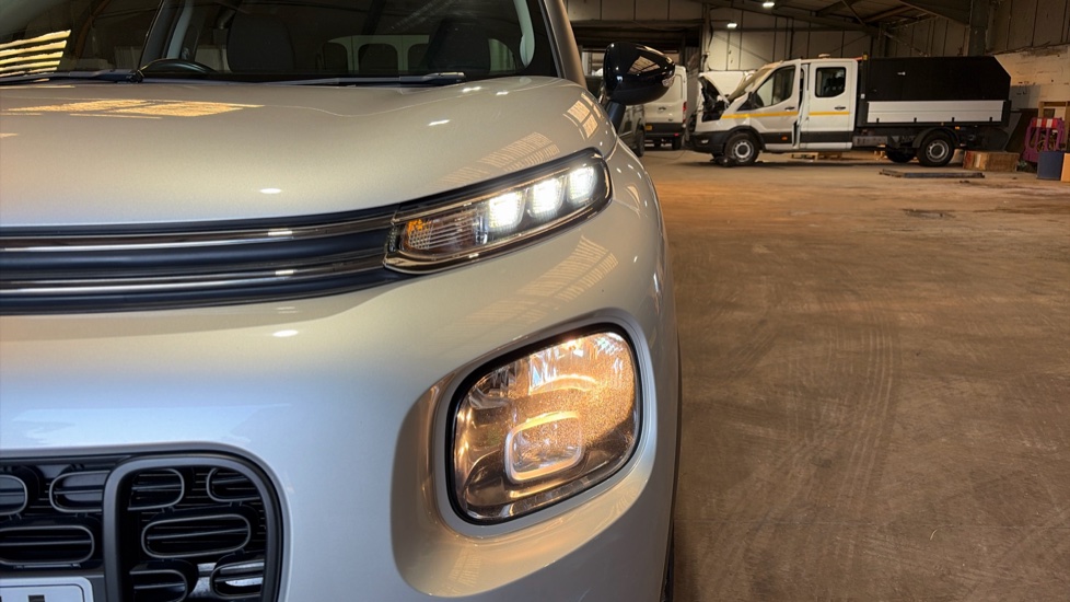 Citroen C3 Aircross 1.2 PureTech 130 Feel 5dr Petrol Hatchback - Image 34