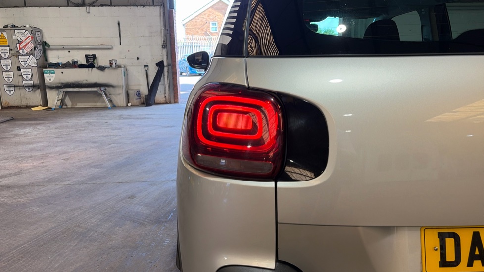 Citroen C3 Aircross 1.2 PureTech 130 Feel 5dr Petrol Hatchback - Image 35