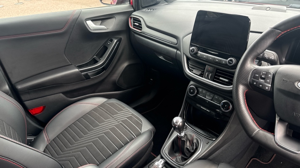 Ford Puma 1.0 EcoBoost Hybrid mHEV ST-Line X 5dr Petrol Hatchback - Image 14