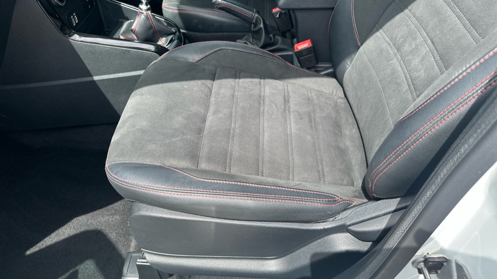 Ford EcoSport 1.0 EcoBoost 140 ST-Line 5dr Petrol Hatchback - Image 19