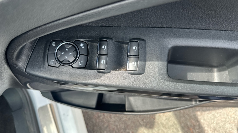 Ford EcoSport 1.0 EcoBoost 140 ST-Line 5dr Petrol Hatchback - Image 29