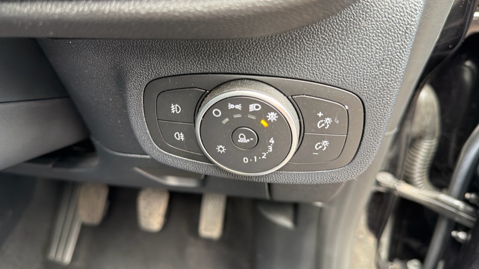 Ford Fiesta 1.0 EcoBoost 95 Trend 5dr Petrol Hatchback - Image 22