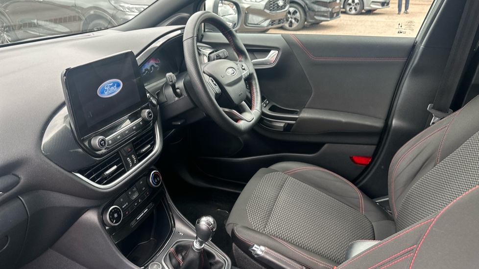 Ford Puma 1.0 EcoBoost Hybrid mHEV 155 ST-Line 5dr Petrol Hatchback - Image 9