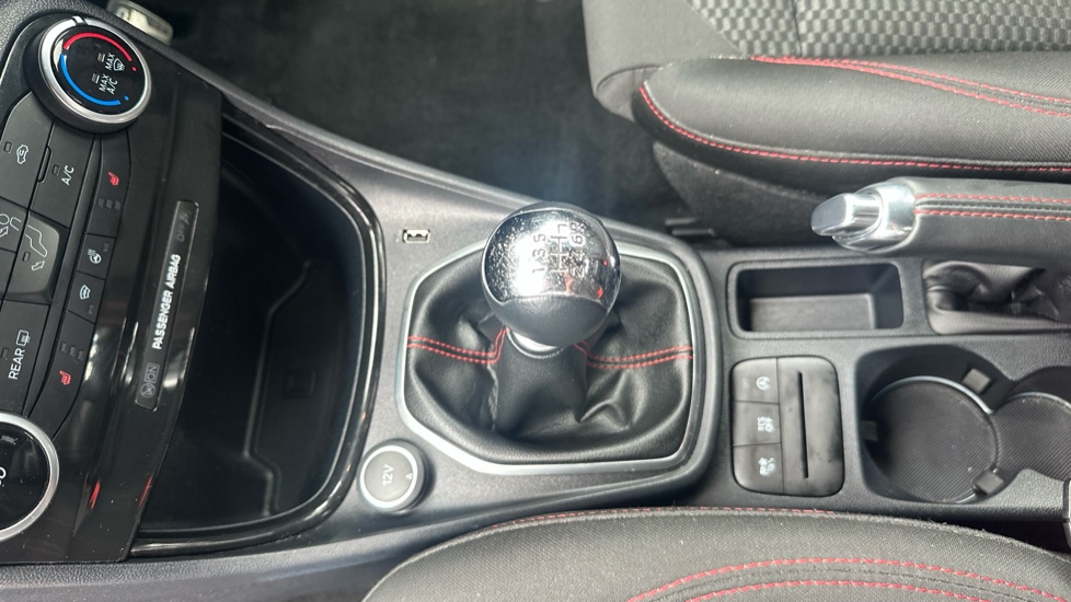 Ford Puma 1.0 EcoBoost Hybrid mHEV 155 ST-Line 5dr Petrol Hatchback - Image 13