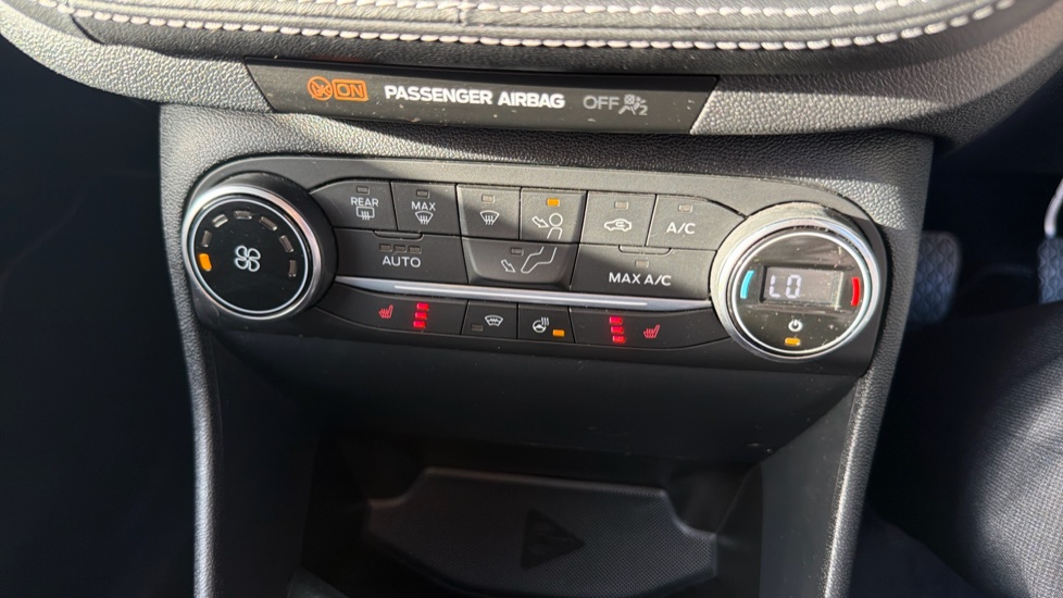 Ford Fiesta 1.0 EcoBoost 125 Vignale Edition 5dr Petrol Hatchback - Image 23