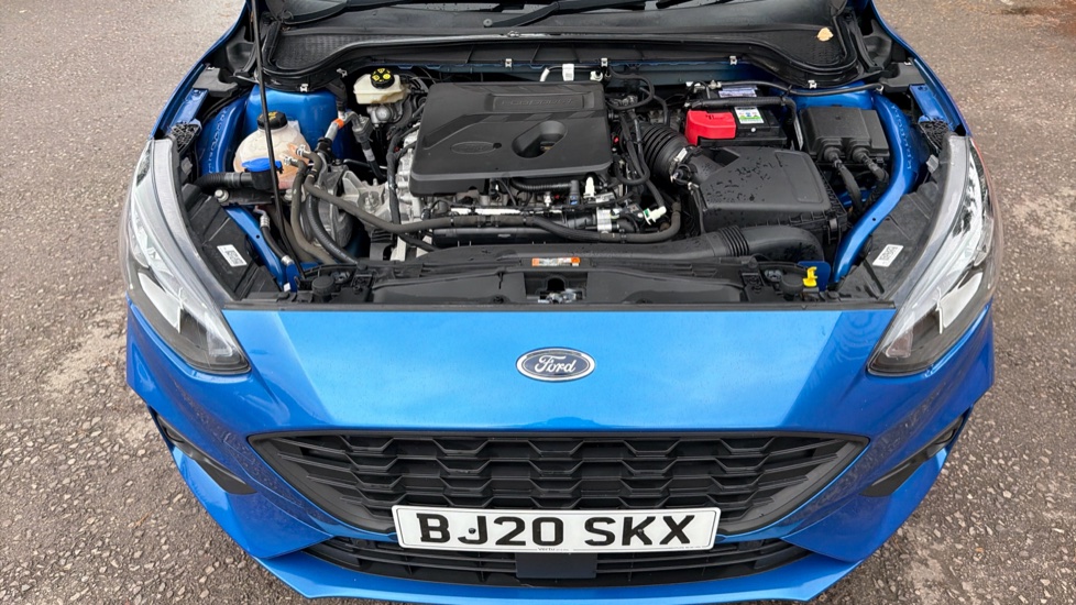 Ford Focus 1.5 EcoBoost 182 ST-Line X 5dr Auto Petrol Hatchback - Image 8