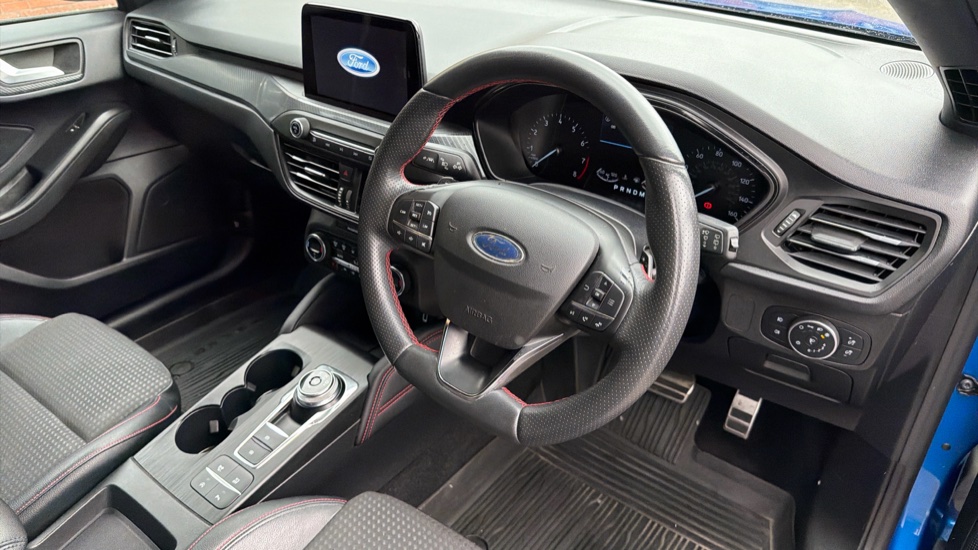 Ford Focus 1.5 EcoBoost 182 ST-Line X 5dr Auto Petrol Hatchback - Image 11