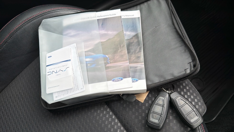 Ford Focus 1.5 EcoBoost 182 ST-Line X 5dr Auto Petrol Hatchback - Image 19