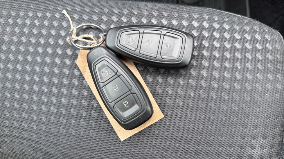 Ford Focus 1.5 EcoBoost 182 ST-Line X 5dr Auto Petrol Hatchback - Image 20