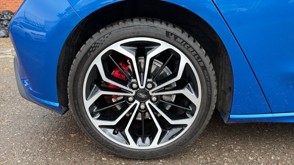 Ford Focus 1.5 EcoBoost 182 ST-Line X 5dr Auto Petrol Hatchback - Image 21