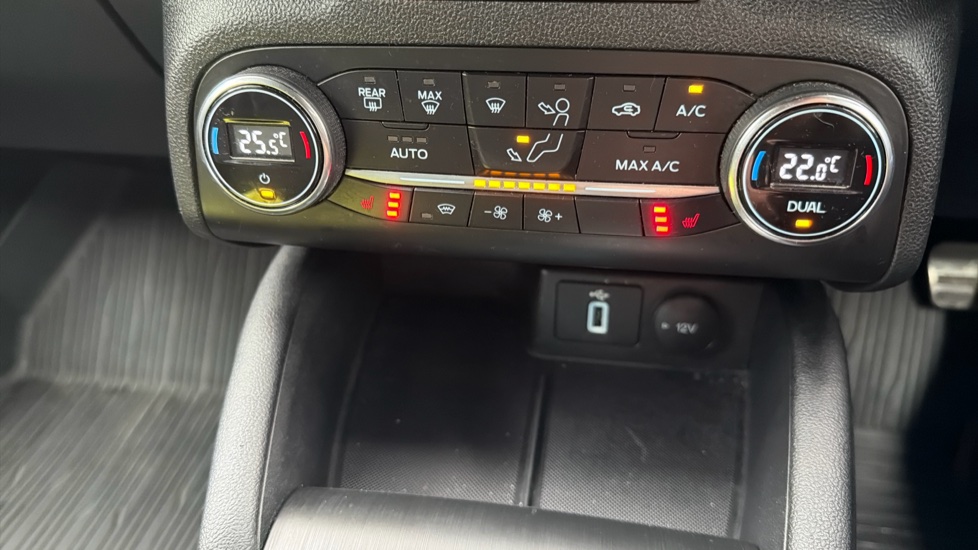 Ford Focus 1.5 EcoBoost 182 ST-Line X 5dr Auto Petrol Hatchback - Image 29