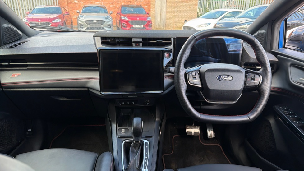 Ford Puma ST 1.0 EcoBoost Hybrid mHEV ST 5dr DCT Petrol Hatchback - Image 10