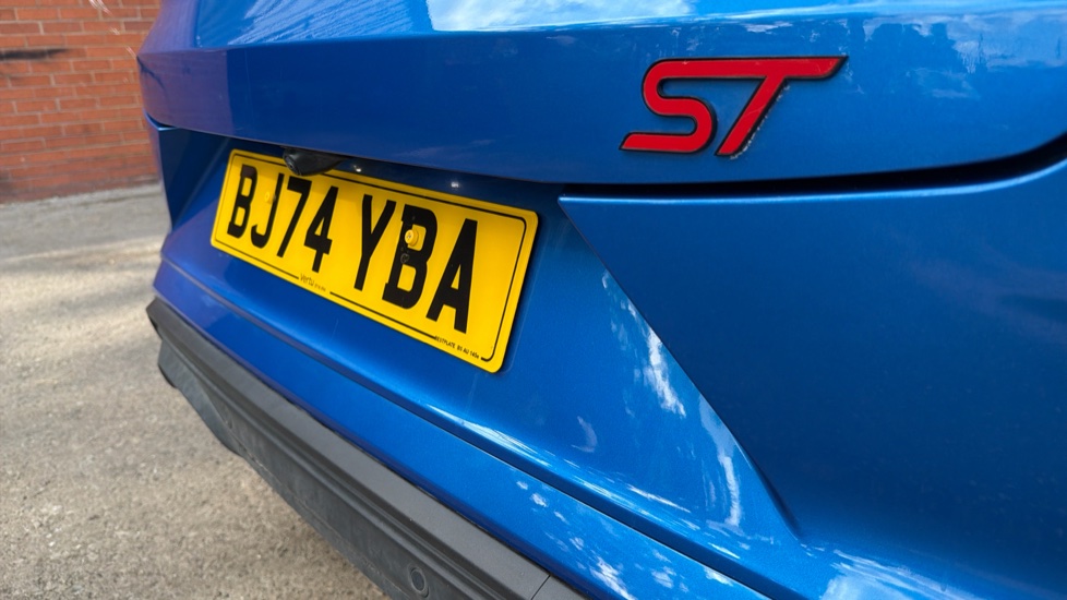 Ford Puma ST 1.0 EcoBoost Hybrid mHEV ST 5dr DCT Petrol Hatchback - Image 25