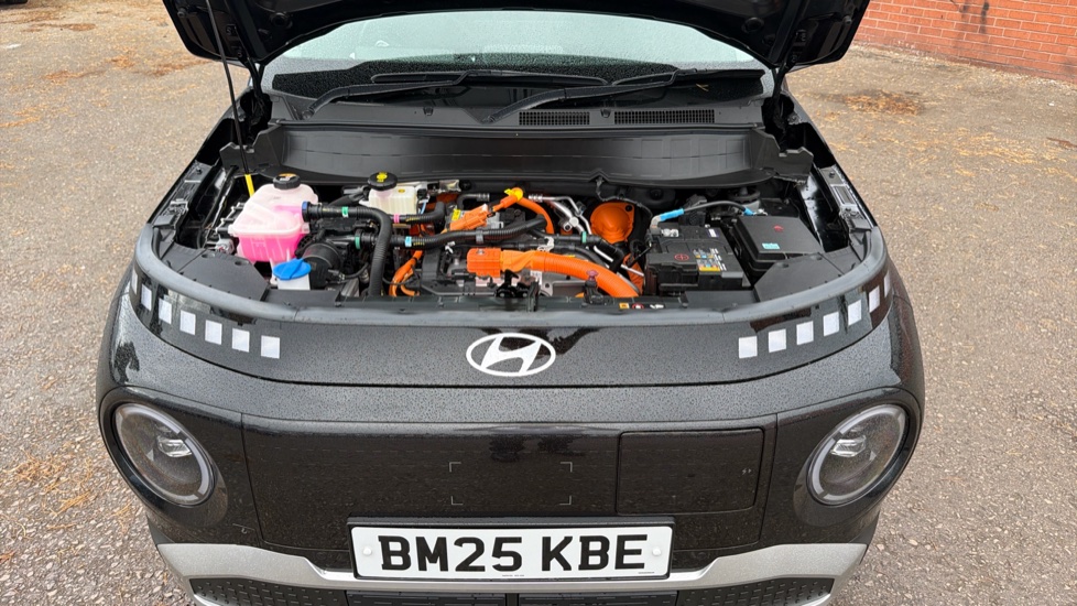 Hyundai INSTER 85kW 02 49kWh 5dr Auto Electric Hatchback - Image 8