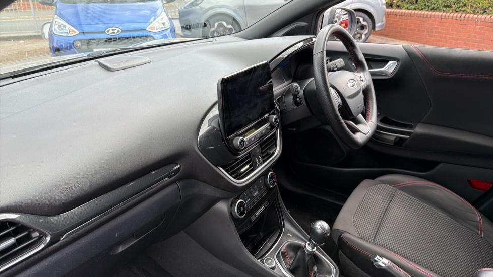 Ford Puma 1.0 EcoBoost Hybrid mHEV ST-Line 5dr Petrol Hatchback - Image 9