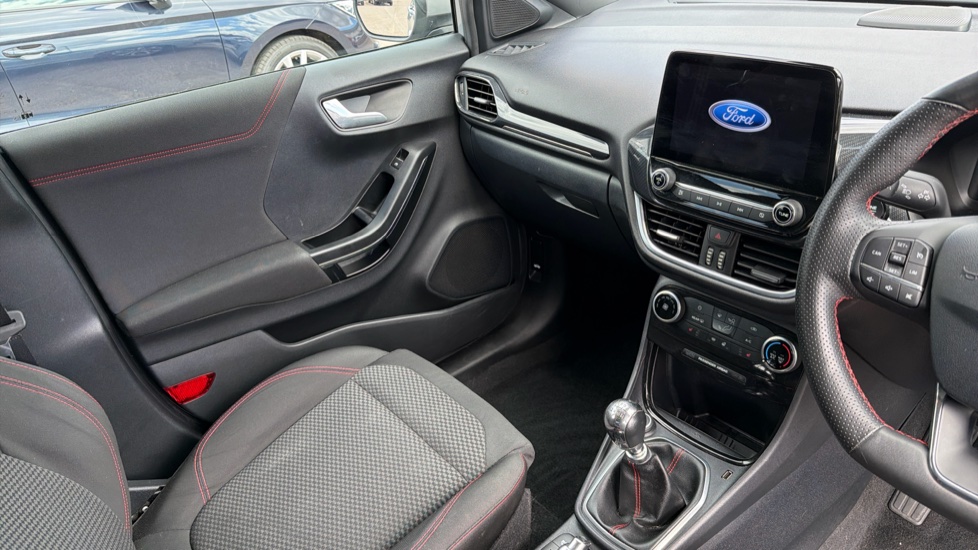 Ford Puma 1.0 EcoBoost Hybrid mHEV ST-Line 5dr Petrol Hatchback - Image 14