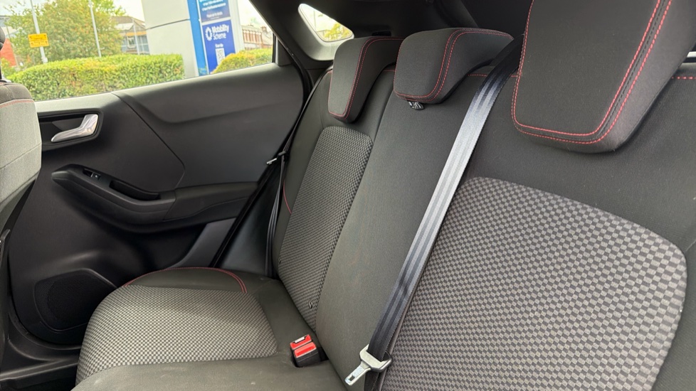 Ford Puma 1.0 EcoBoost Hybrid mHEV ST-Line 5dr Petrol Hatchback - Image 16