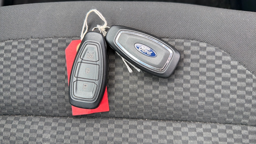 Ford Puma 1.0 EcoBoost Hybrid mHEV ST-Line 5dr Petrol Hatchback - Image 20