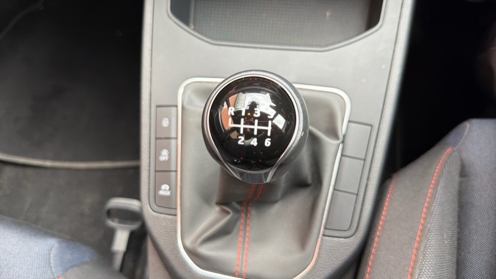 SEAT Ibiza 1.0 TSI 110 FR 5dr Petrol Hatchback - Image 27