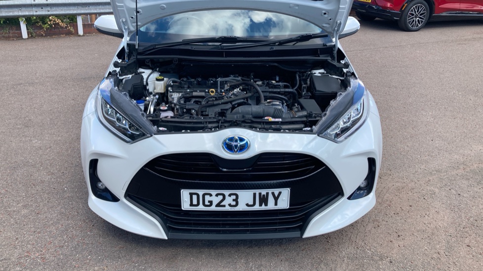 Toyota Yaris 1.5 Hybrid Design 5dr CVT Hybrid Hatchback - Image 8