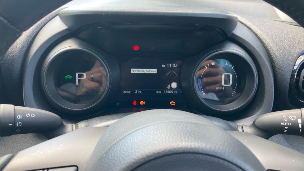 Toyota Yaris 1.5 Hybrid Design 5dr CVT Hybrid Hatchback - Image 18