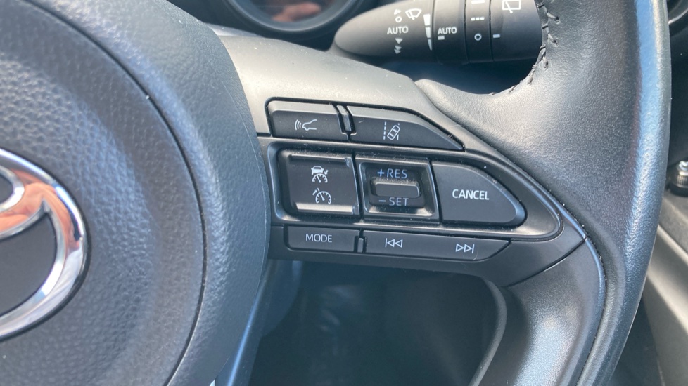 Toyota Yaris 1.5 Hybrid Design 5dr CVT Hybrid Hatchback - Image 22